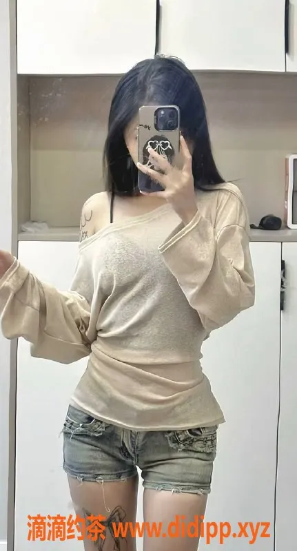 成都楼凤-成华区18岁瘦妹子，165，88斤，颜值9.5分