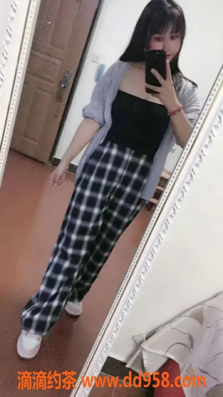 广州楼凤-越秀杨箕小琪 26岁 36D妩媚服务