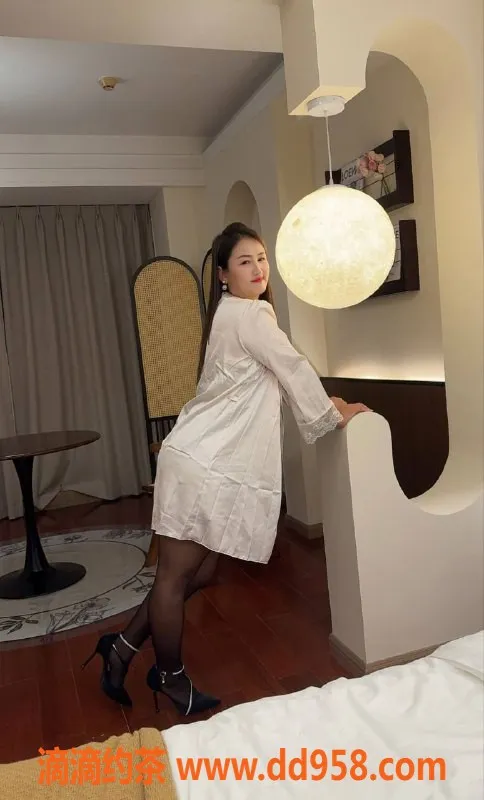 重庆楼凤资源信息,重庆南岸杉杉，29岁D杯女伴，159/63，舒适服务等你来试