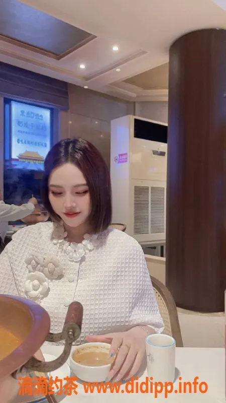 北京楼凤-金水妹，朝阳十里河一线天服务，价格1200