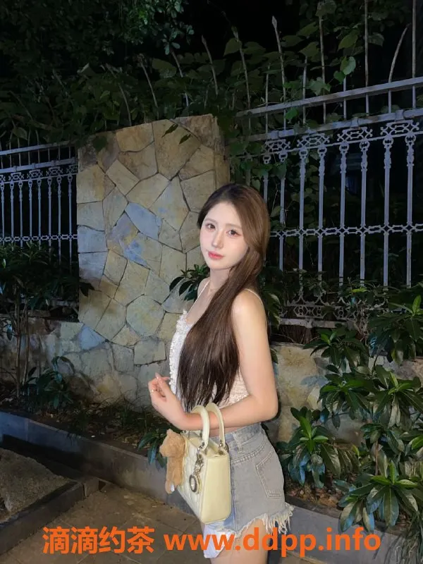 广州楼凤-天河瑾儿：24岁小白领，服务热情超赞！