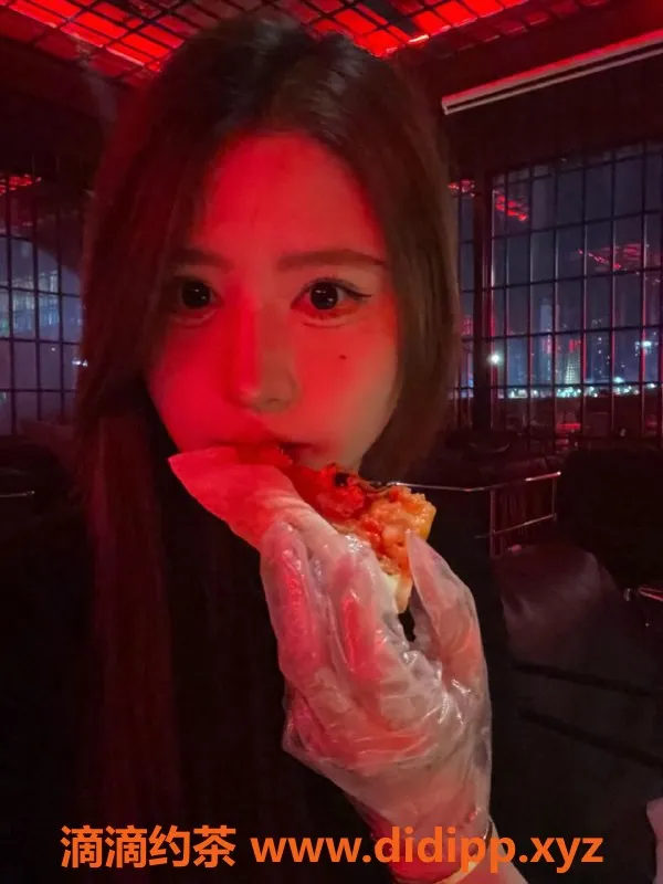 广州楼凤资源信息,天河瑾儿：24岁小白领，服务热情超赞！