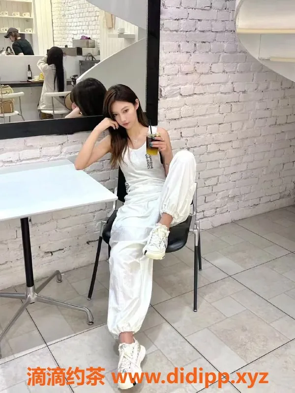 南京外围-南京中圈高端体验 只要1398元70分钟