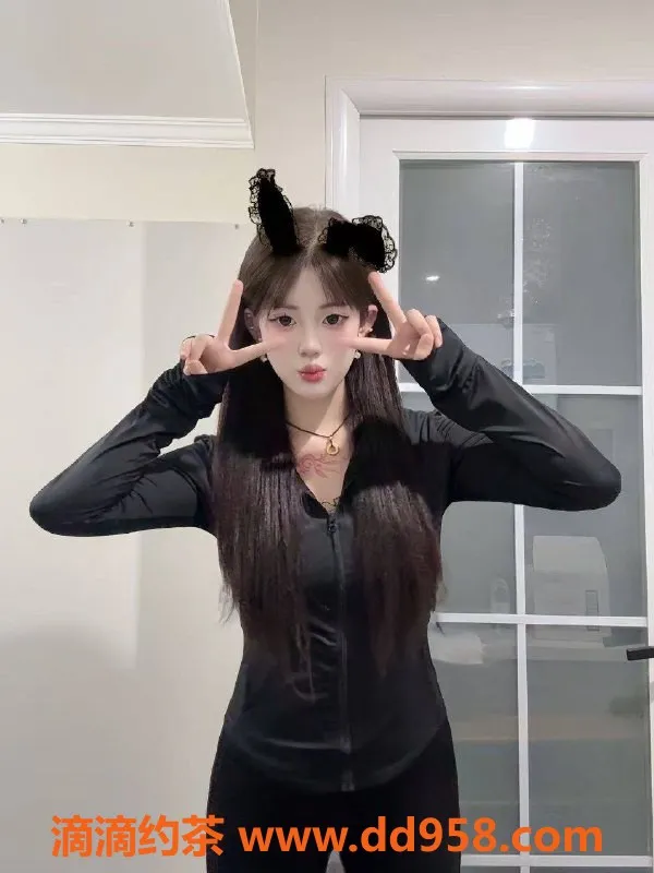 台州楼凤-义乌市雅琪，18岁165CM，600元品茶服务