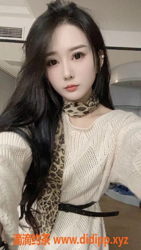 重庆楼凤-江北微微，24岁162cm，49kg C罩杯服务