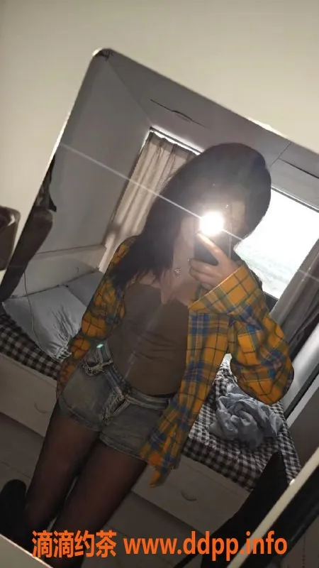 常州楼凤-常州微微，20岁162cm嫩妹，胸围C，600元起