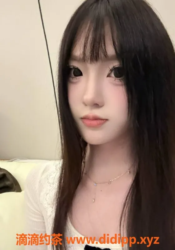 常州楼凤-常州嫩妹团团，22岁162cm C罩杯，服务优质只需800元