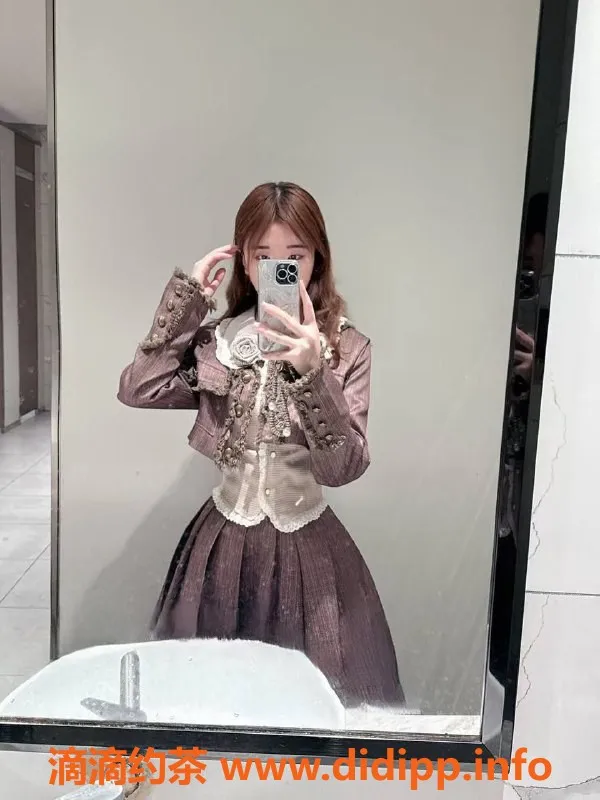 常州楼凤资源信息,常州嫩妹云云，19岁158cm超颜值，600元体验！