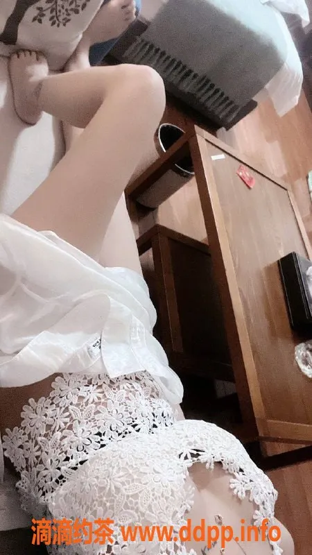 广州楼凤-黄埔苹果，500元享优质服务！