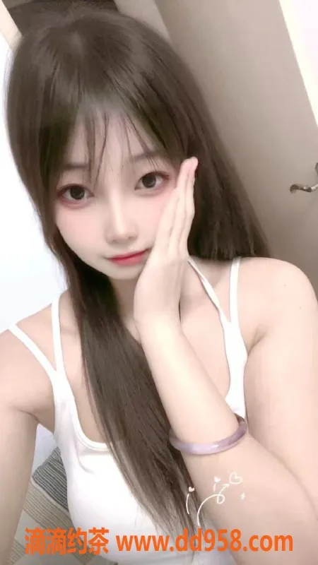 杭州楼凤-上城区贝贝，900元陪浴服务，嫩妹舌吻体验