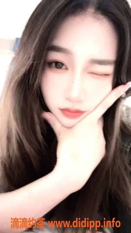 东莞楼凤资源信息,大朗紫萱，700元体验完美服务