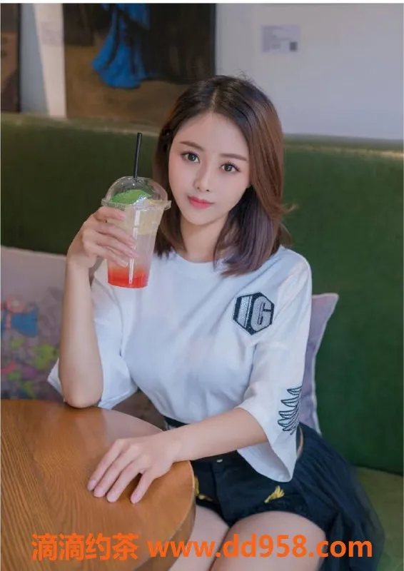 北京楼凤-丰台语萌，开朗小巧，1200元莞式服务