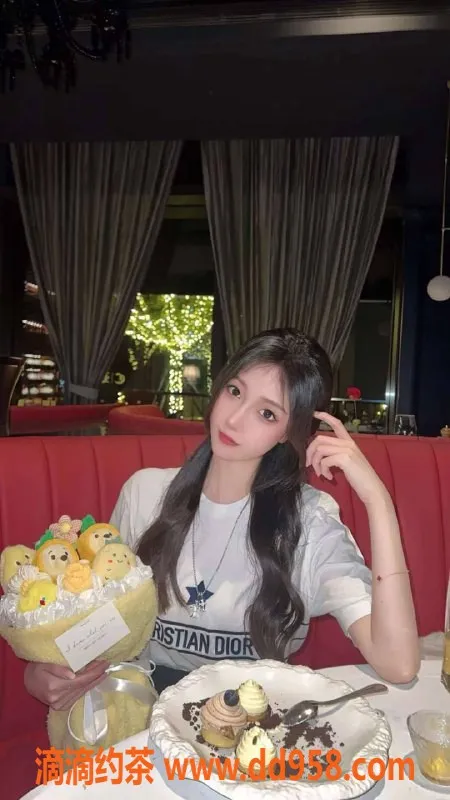 乌鲁木齐楼凤-乌鲁木齐沙兮兮，177高甜美女友，92斤约会体验