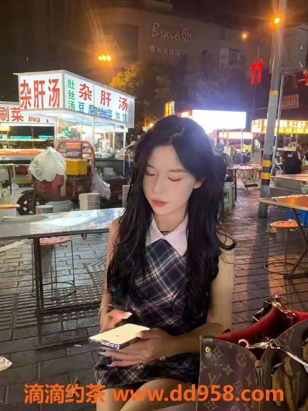 常州楼凤-常州粥粥，19岁163cm，800元无套路服务