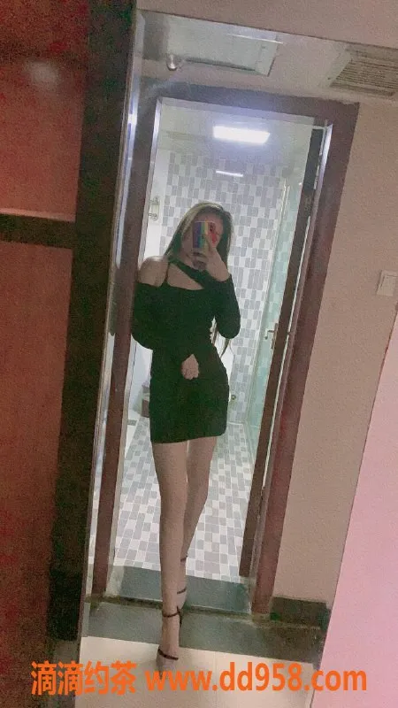 惠州楼凤-董小云，23岁，胸围36C，陈江课室，700/课时