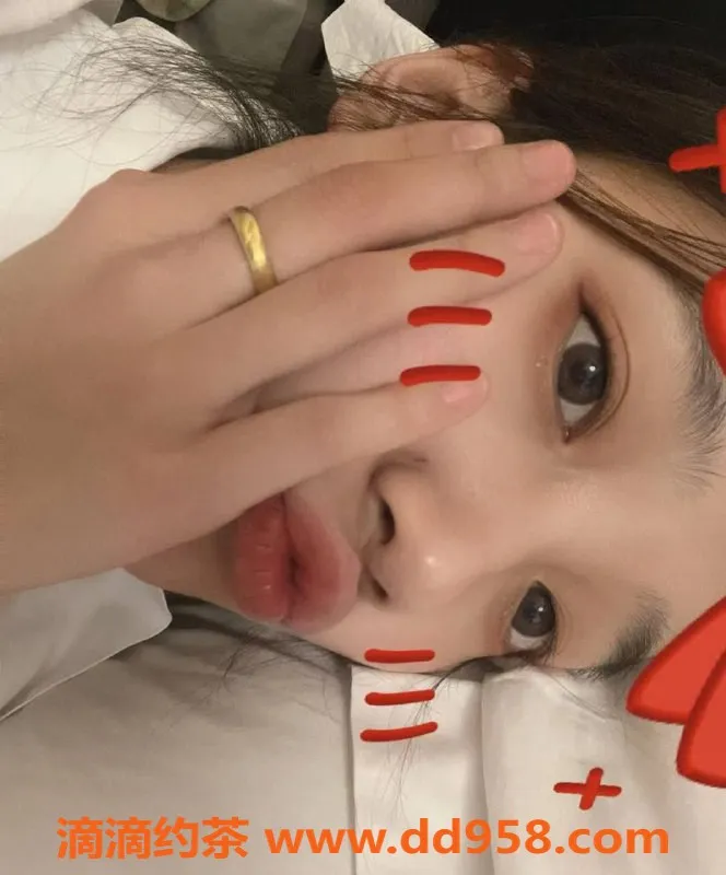 常州楼凤-武进婷婷，165cm嫩妹，陪浴服务只需600元