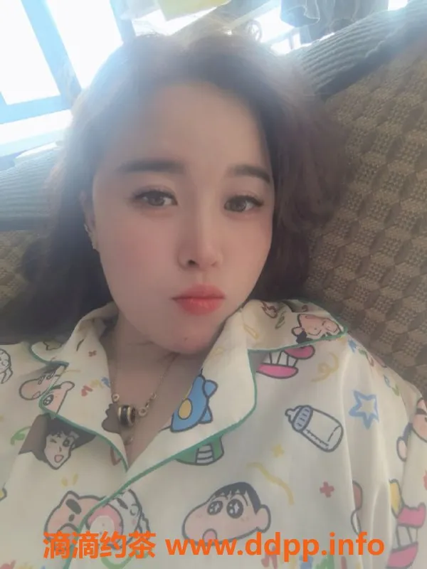温州楼凤-鹿城猫柒，160cm长腿，颜值超高可甜可御