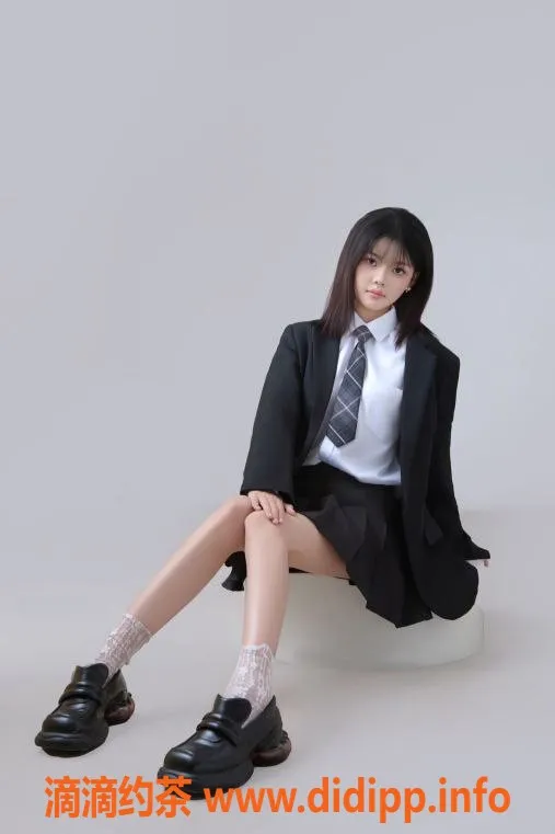 无锡楼凤资源信息,无锡嫩妹康康 172高 C杯 1100元起