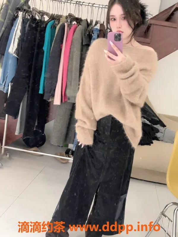 常州楼凤-新北区大魔王：162cm C罩胸 1500P服务