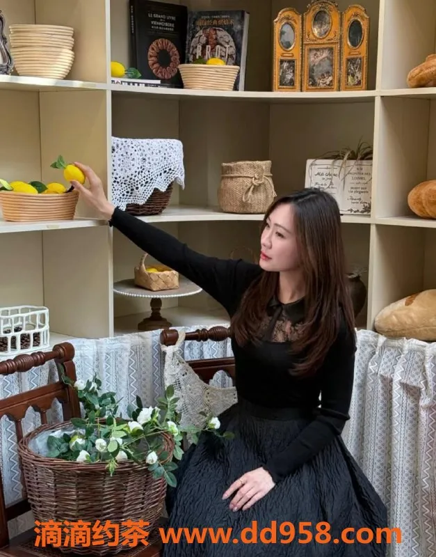 湛江楼凤资源信息,湛江青青，28岁，166cm，性感人妻，600元初体验