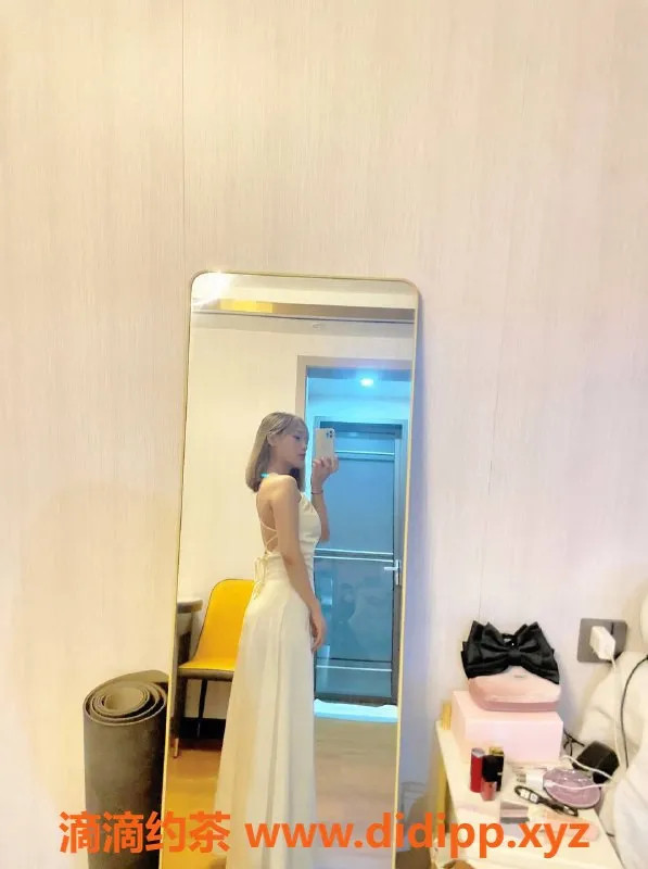 深圳楼凤-深圳宝安露露，788元享鸳鸯浴与制服诱惑