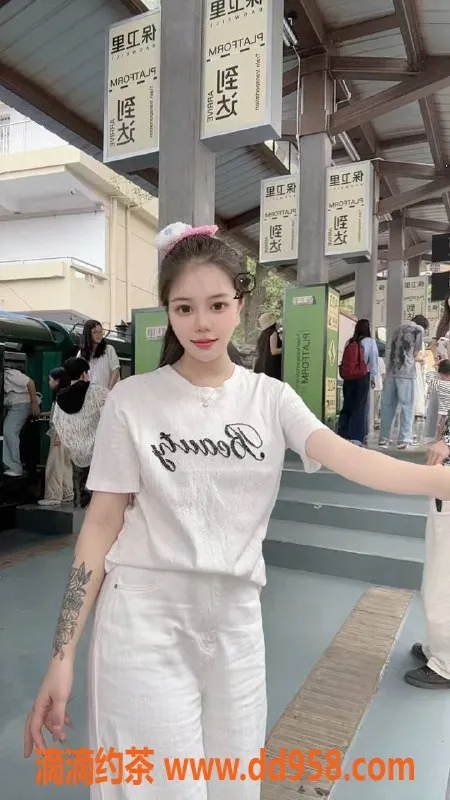 温州楼凤-鹿城图图，163cm乖巧可人，800元起服务