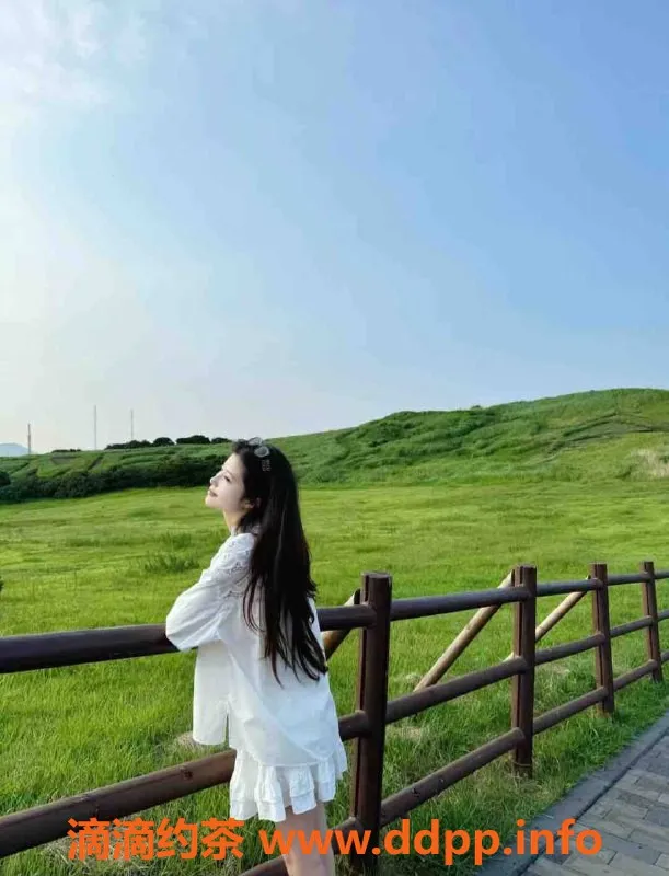 常州上门服务-常州山茶花—170cm甜美D奶学生上门服务