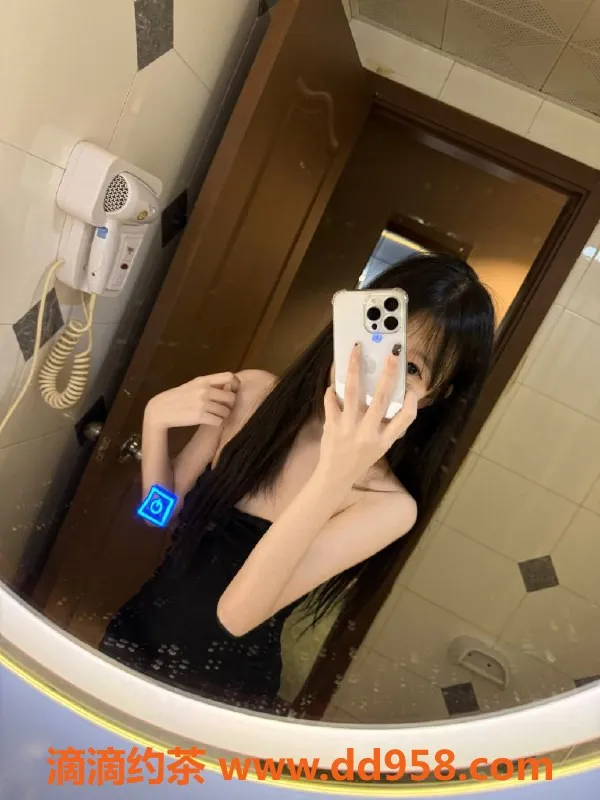 常州楼凤资源信息,武进小萝莉陪浴服务，身高159，诱惑十足！