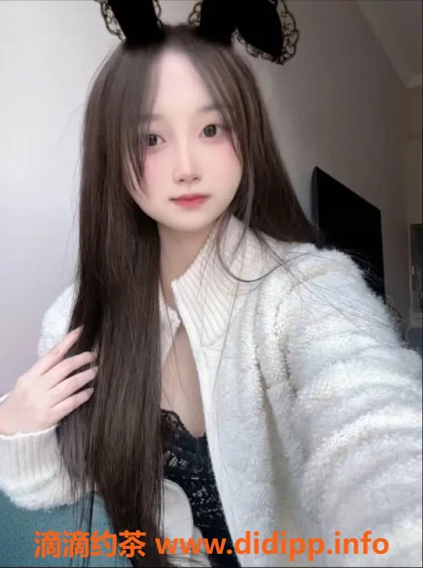 湛江楼凤-湛江小雪19岁，身高162，服务灵活，海鲜体验