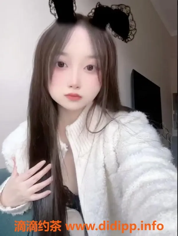 湛江楼凤-湛江小雪19岁，身高162，服务灵活，海鲜体验