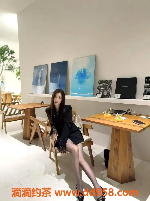 南通楼凤资源信息,崇川区萱萱，24岁36C，800水费3️⃣P服务