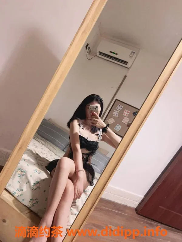 广州楼凤-海珠赤岗怡宝，洗吹做服务，价格600p起