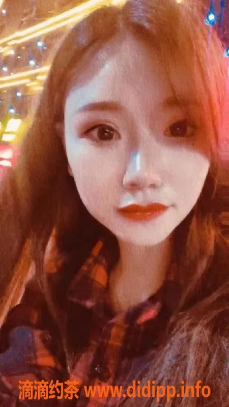 深圳楼凤-福田微微儿，26岁，160cm，400元45分钟