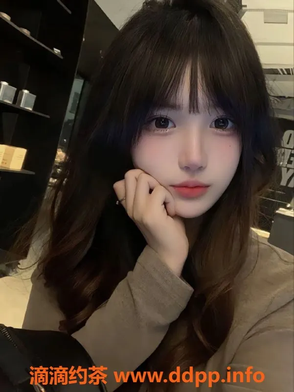 常州外围-常州清纯大学生山茶花，170高挑童颜巨乳