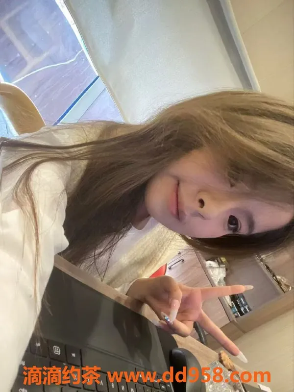 石家庄楼凤-冰冰，身高168，700元/次服务项目丰富