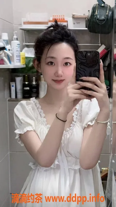 常州楼凤-常州叮叮，25岁高挑美丽，600P享受魅力服务