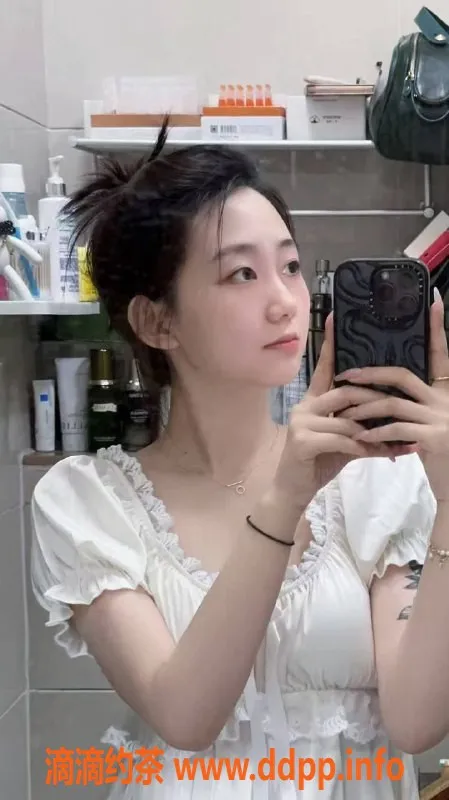 常州楼凤-常州叮叮，25岁高挑美丽，600P享受魅力服务