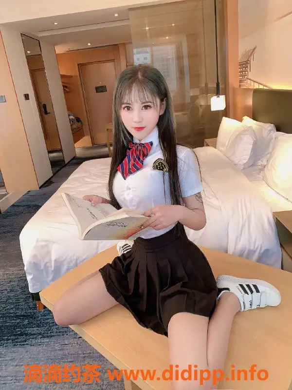 中山楼凤-港口璇璇，22岁魅力佳人，36B胸围等你体验