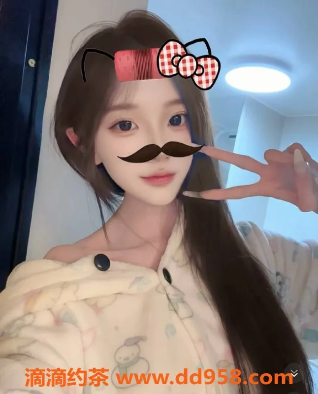 常州楼凤-常州萱萱，21岁168cm，乐享无套路服务