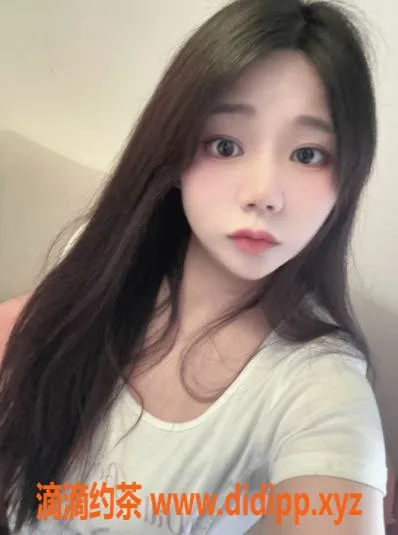 深圳楼凤-福田大胸小奶酪，160cm 49kg 23岁热情服务