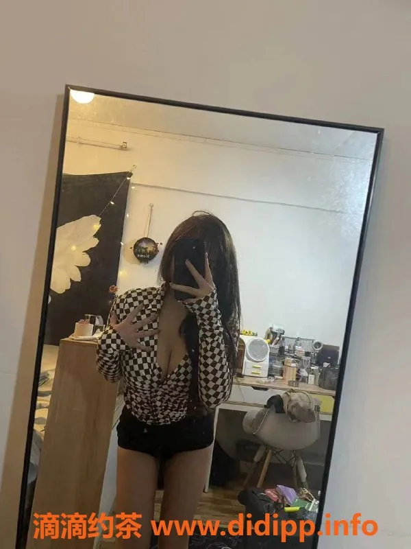 惠州楼凤-惠城尤尤，24岁，36C，私密陪伴仅需800起