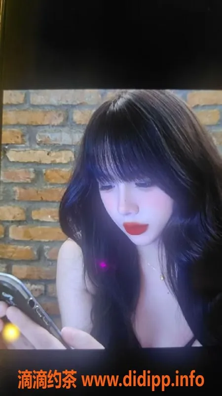 中山楼凤-珠海19岁六六，C胸魅力无穷，服务超赞