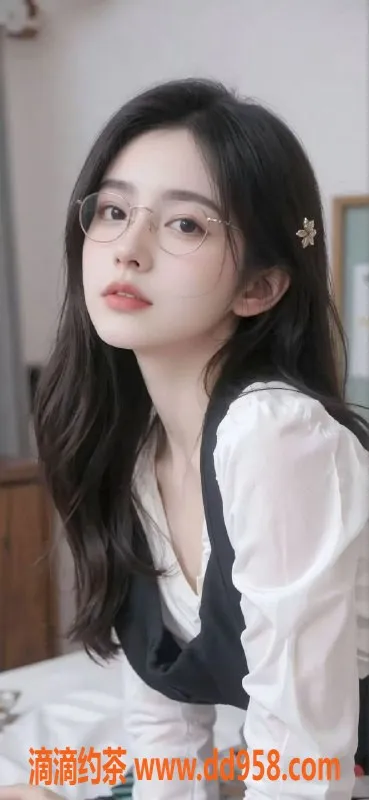 中山楼凤-珠海19岁六六，C胸魅力无穷，服务超赞