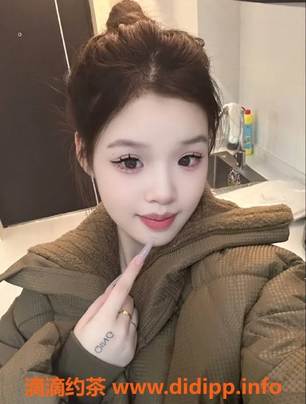 惠州楼凤资源信息,江北嫩妹朵朵，18岁，身高162cm，34D蜜桃身材