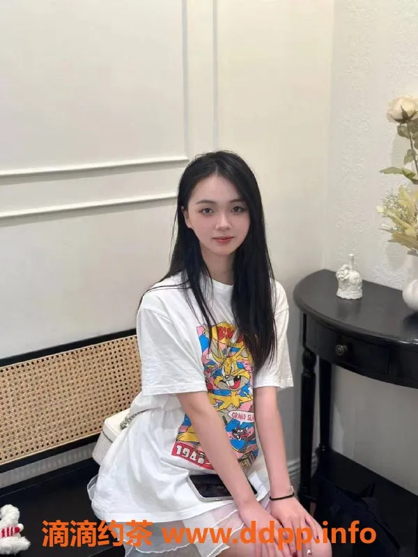 深圳楼凤-龙华19岁宁宁，身高163cm，超值1000元P