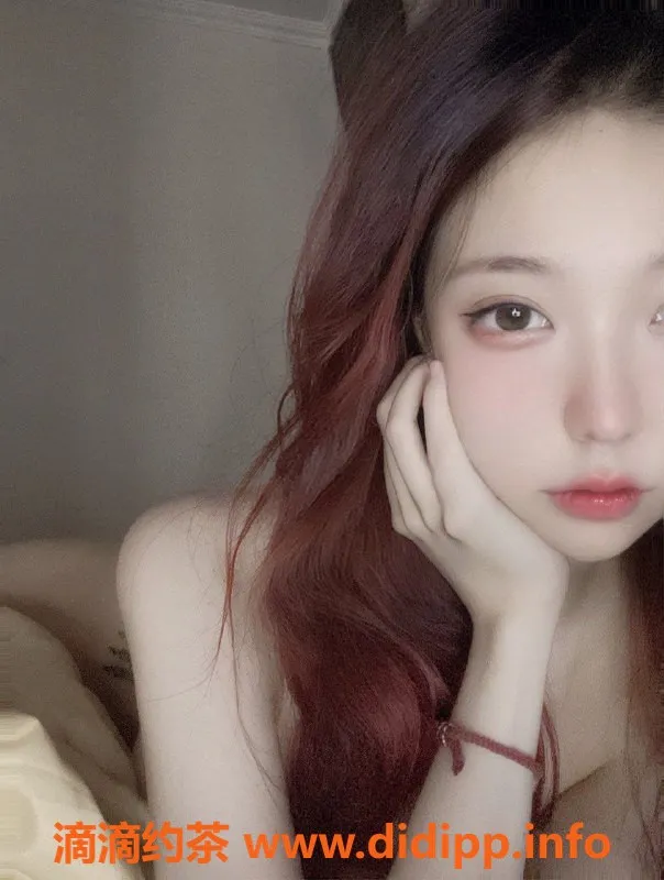 北京楼凤资源信息,朝阳成寿寺露露，丝袜制服服务1500起