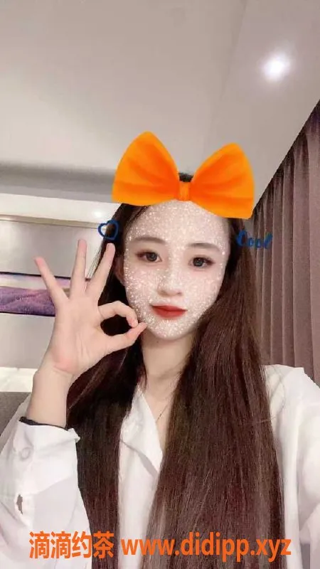 广州楼凤-广州天河馨儿，19岁162cm，茶水快捷服务