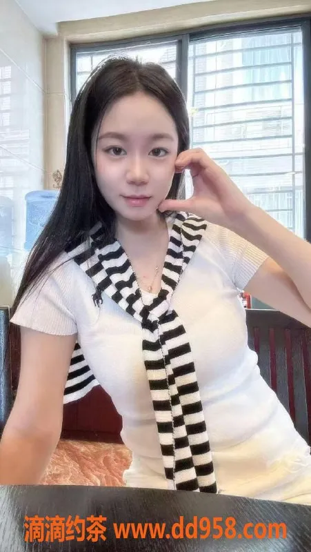 常州楼凤-常州小夭妩媚来袭，166身高21岁，800元轻松预约