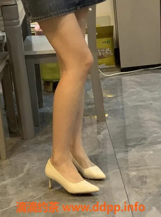 中山楼凤-小榄菲菲，25岁，34B，服务超赞，550元起