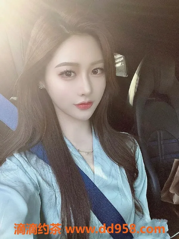 无锡楼凤资源信息,白金汉爵林熙，迷人身姿，身高165